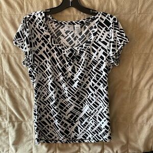 Worthington pullover top, L black and white print.